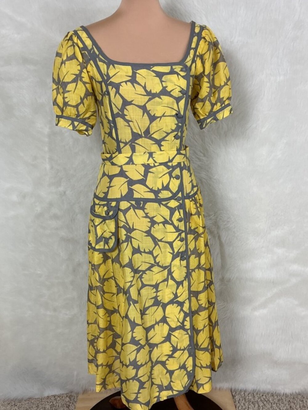Vintage 50s 60s Yellow & Gray Leaf Print Open Weave Panel Midi Dress S